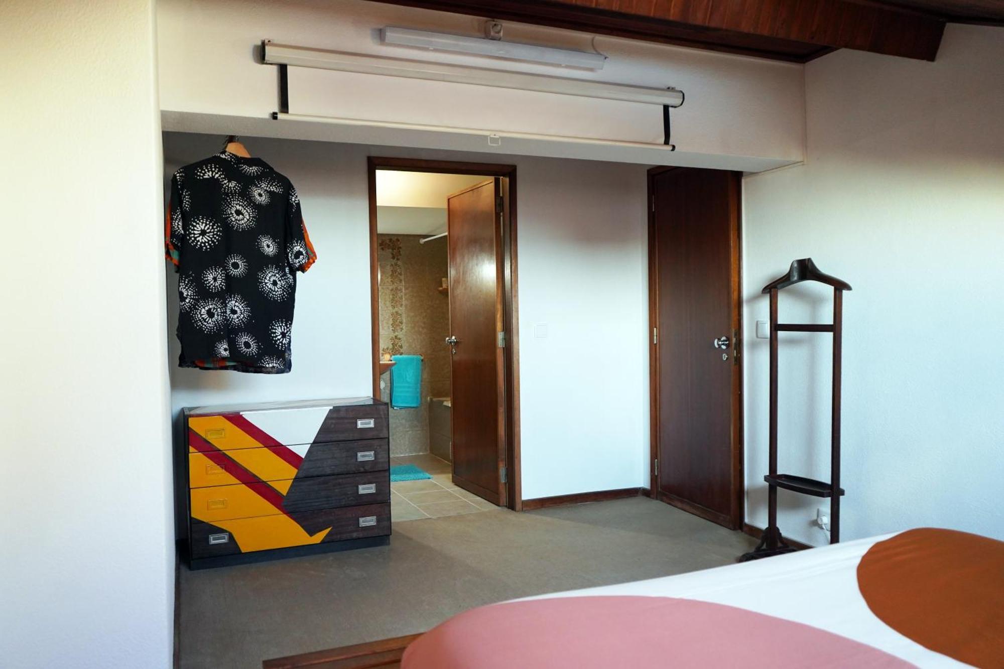 Vic Aveiro Arts House Hotel Bagian luar foto