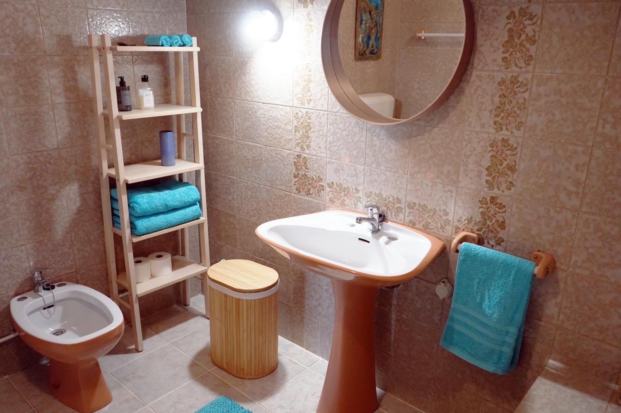Vic Aveiro Arts House Hotel Bagian luar foto