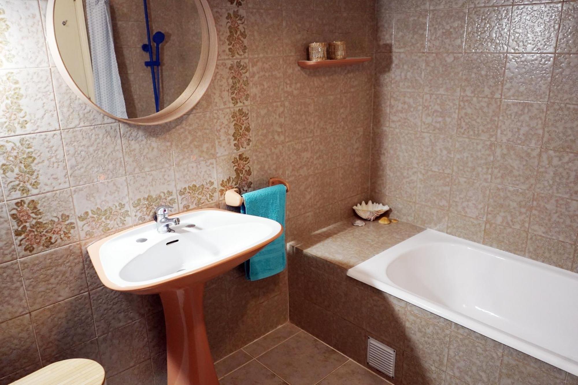 Vic Aveiro Arts House Hotel Bagian luar foto