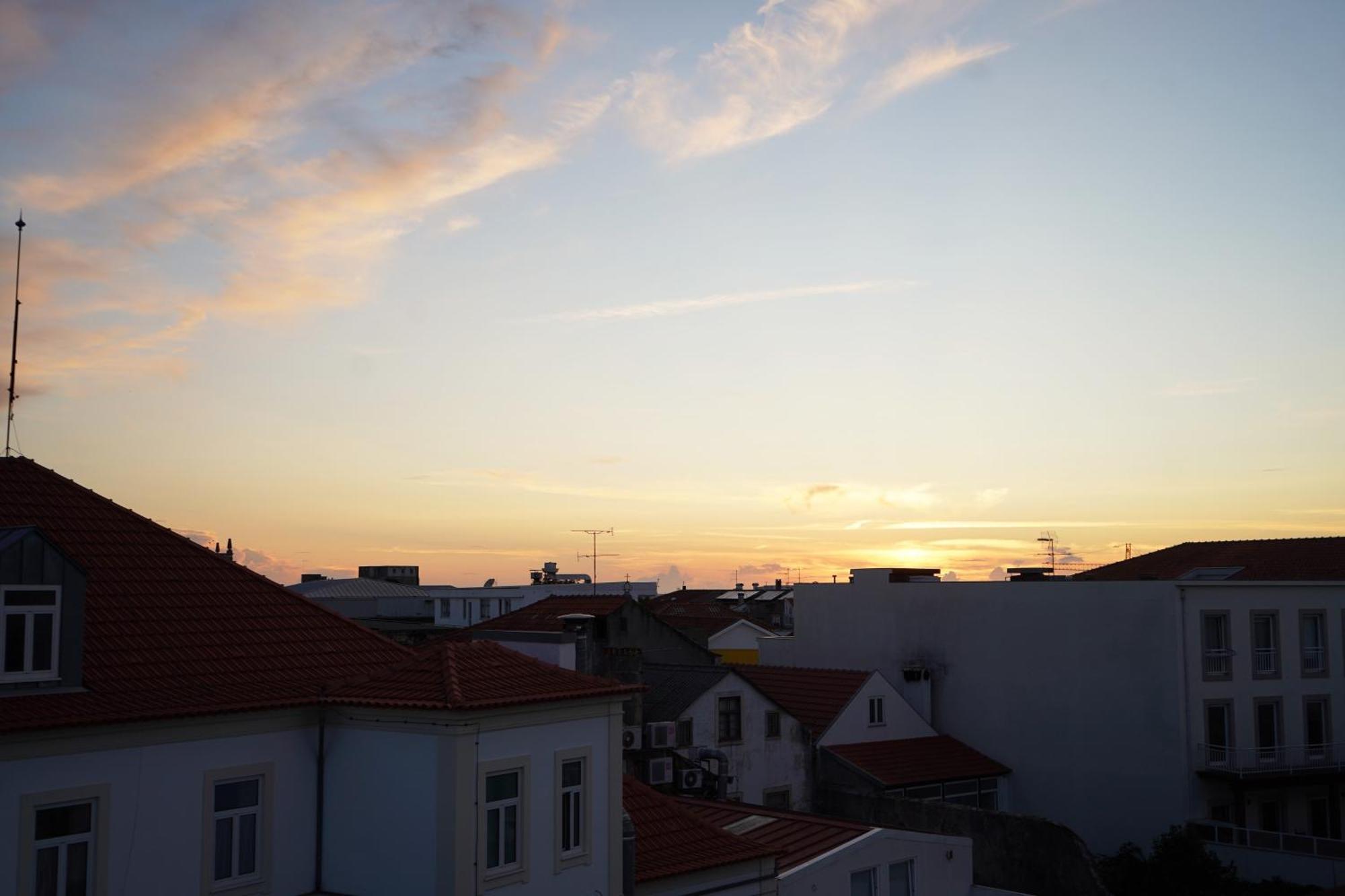 Vic Aveiro Arts House Hotel Bagian luar foto