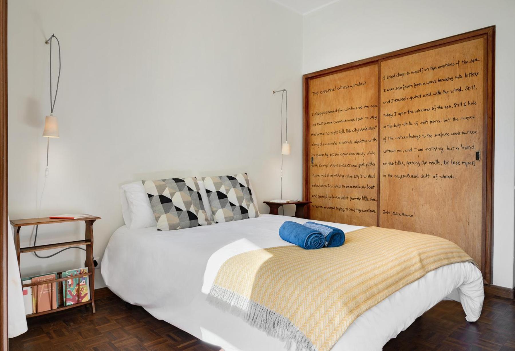 Vic Aveiro Arts House Hotel Bagian luar foto