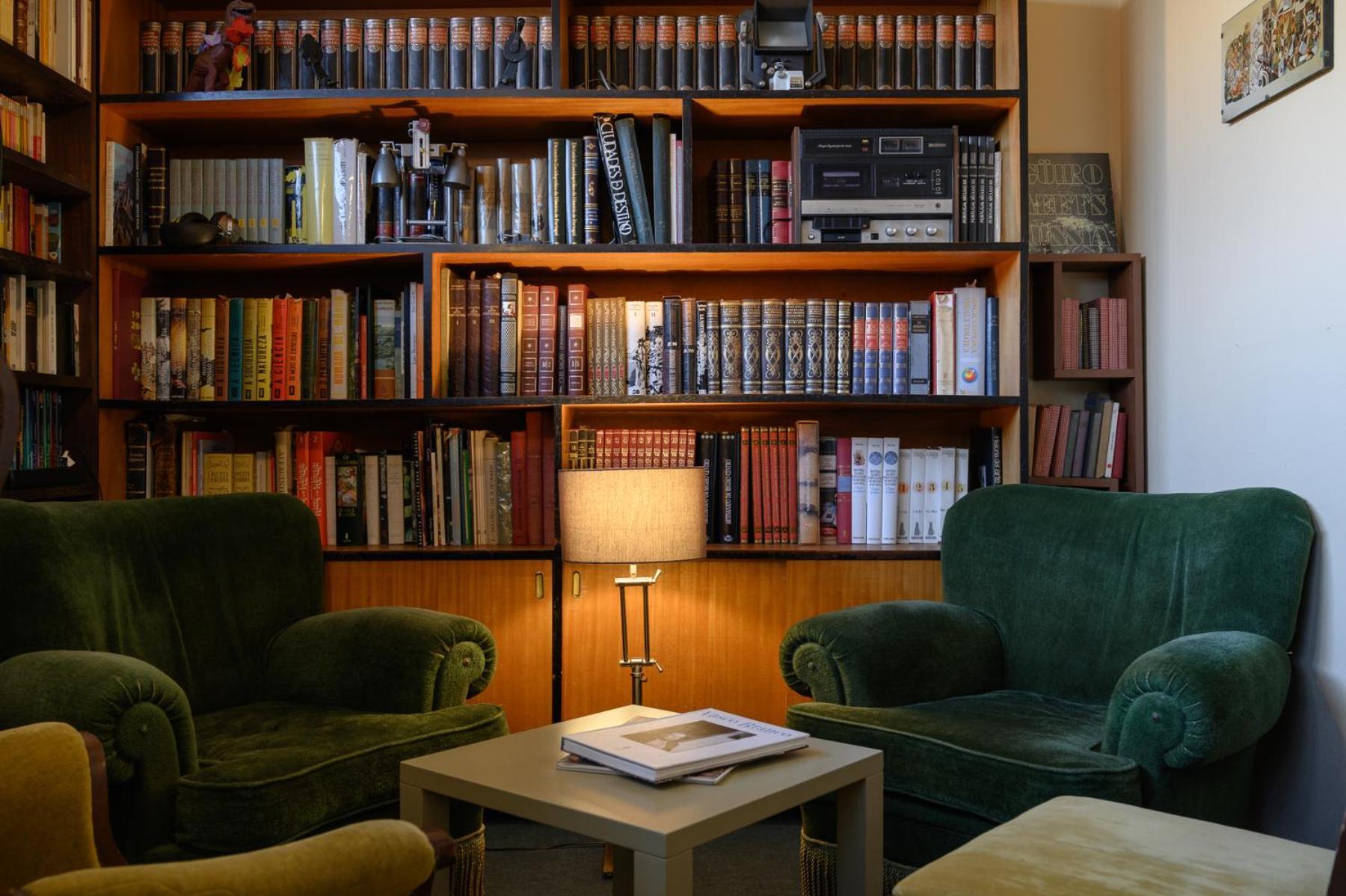 Vic Aveiro Arts House Hotel Bagian luar foto